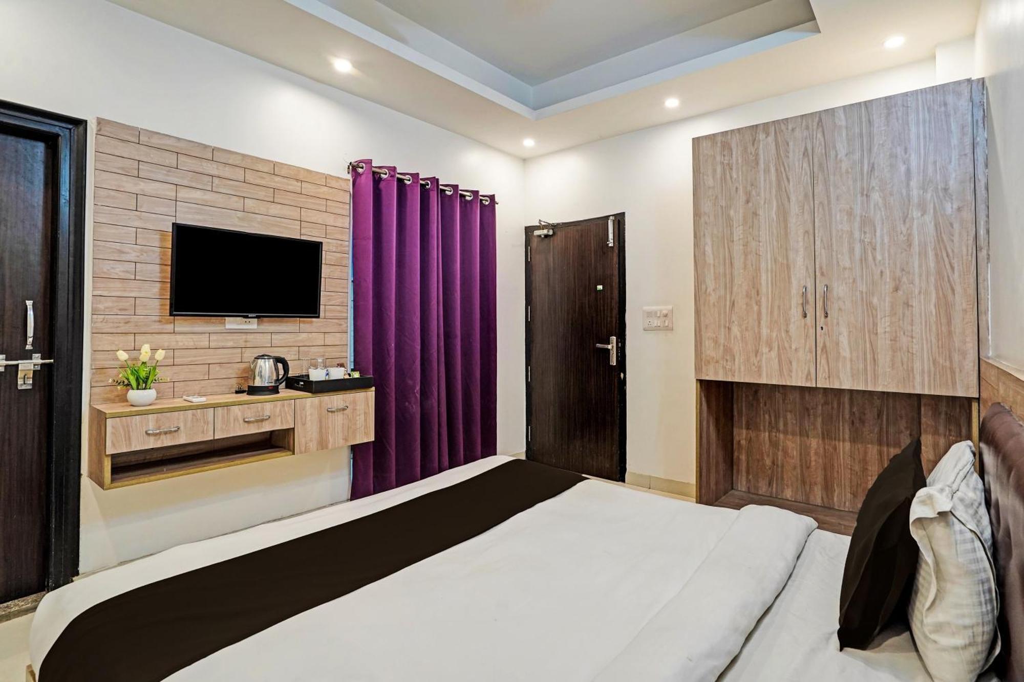 Hotel O Babil Palace Near Omaxe Celebration Mall Gurgaon Exterior photo