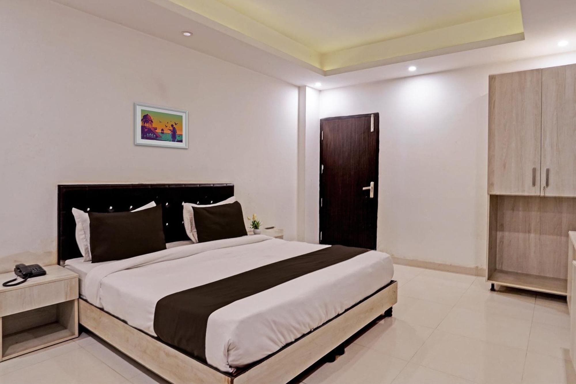 Hotel O Babil Palace Near Omaxe Celebration Mall Gurgaon Exterior photo